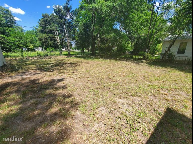 1922 Oak Hill Ln - Photo 3 of 14