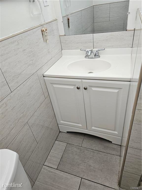 549 Ivy St - Photo 3 of 10