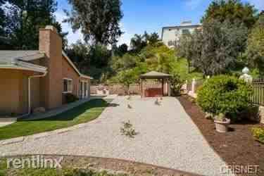 26005 Edenpark Dr - Photo 2 of 10