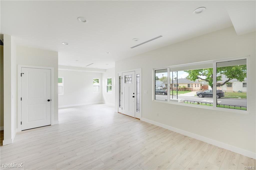 1236 N Reese Pl - Photo 3 of 8