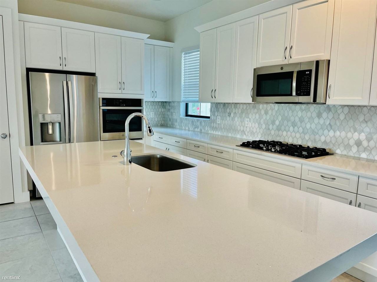 5161 Beckman Ter - Photo 3 of 24