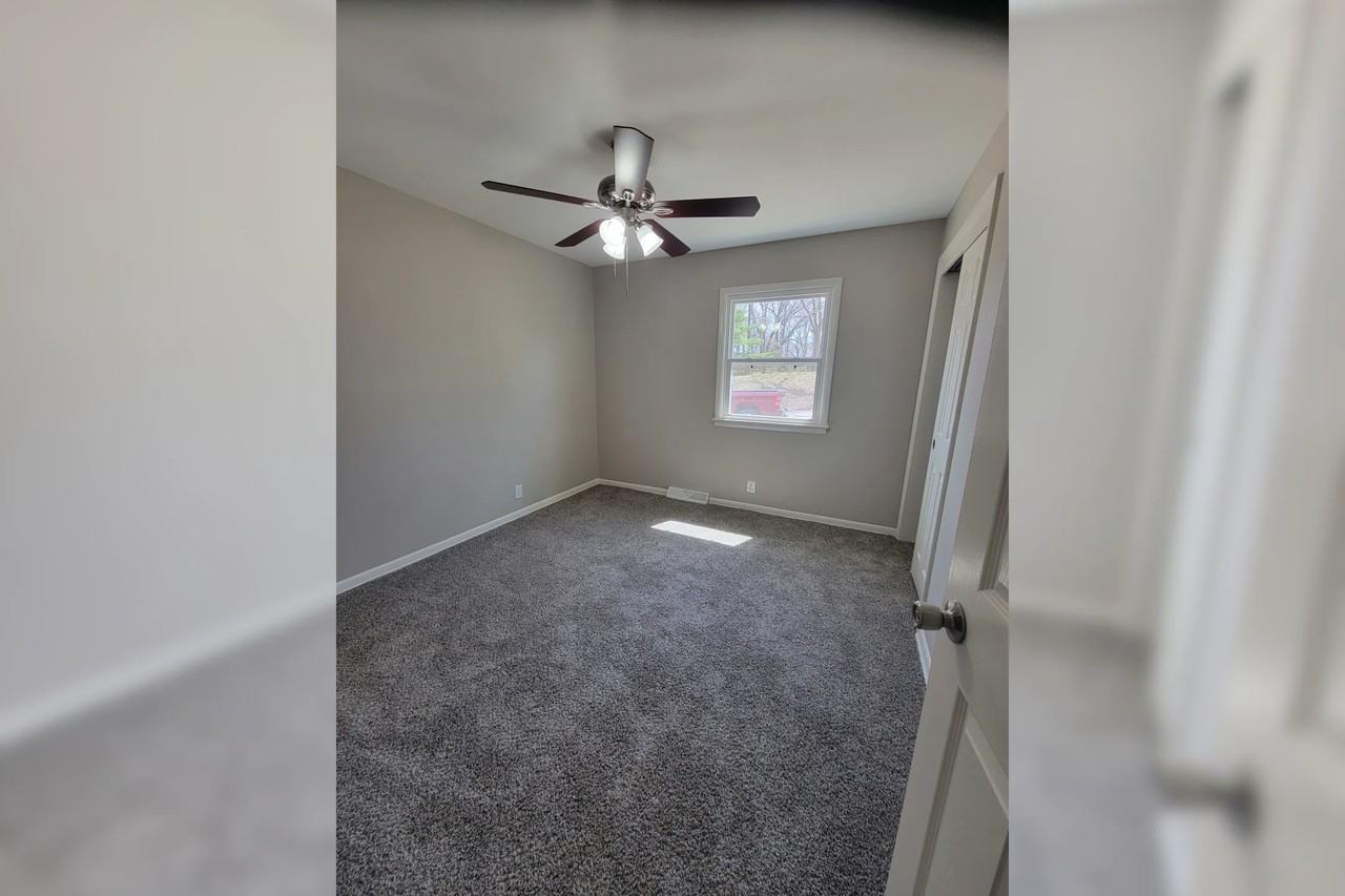 10810 E Sheley Rd - Photo 2 of 10