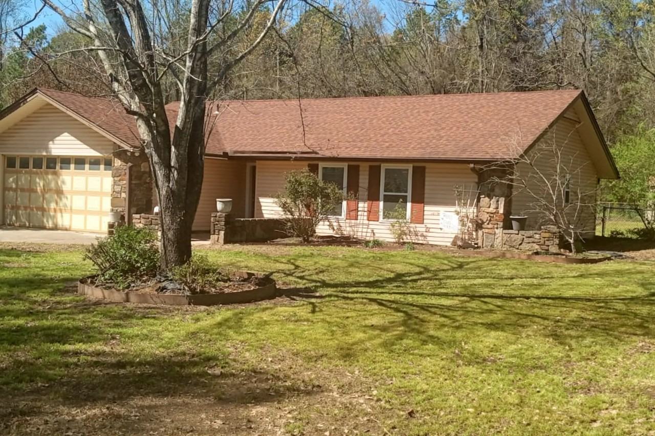 14 Country Ln - Photo 3 of 13