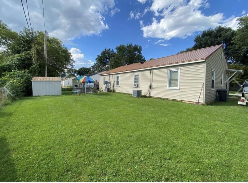 2707 Furlong Ave - Photo 3 of 3