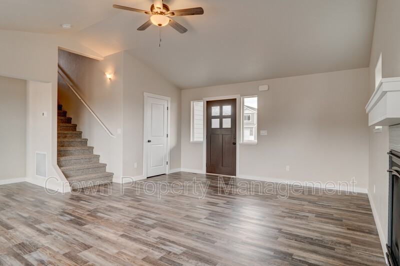 517 Sparrow Rd - Photo 6 of 30