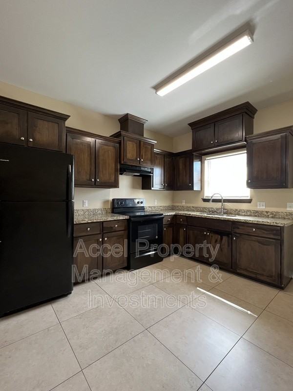 2506 E Garfield Ave #1 - Photo 4 of 14