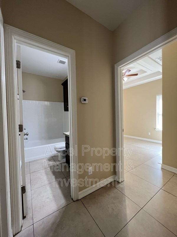 2506 E Garfield Ave #1 - Photo 5 of 14
