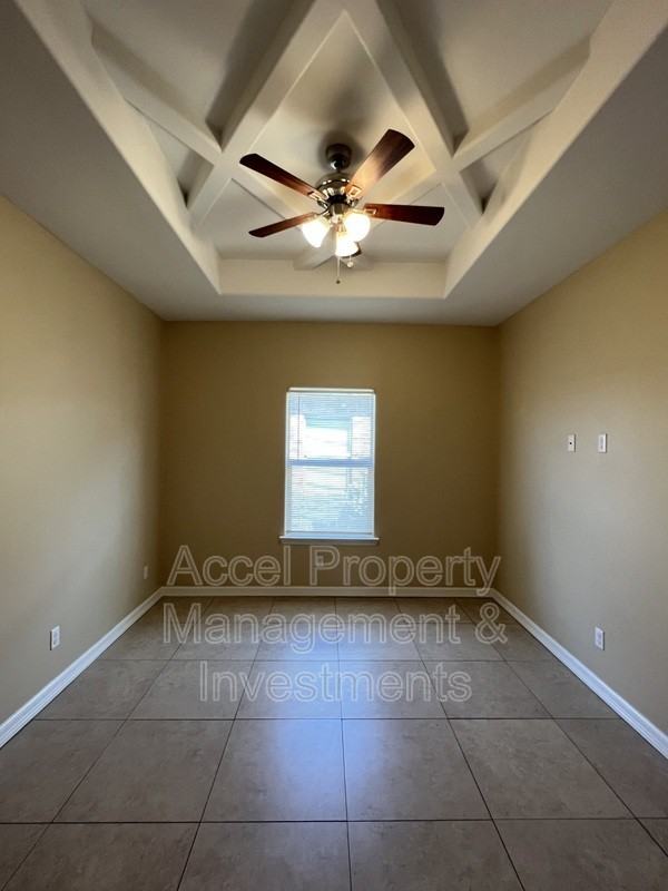 2506 E Garfield Ave #1 - Photo 6 of 14