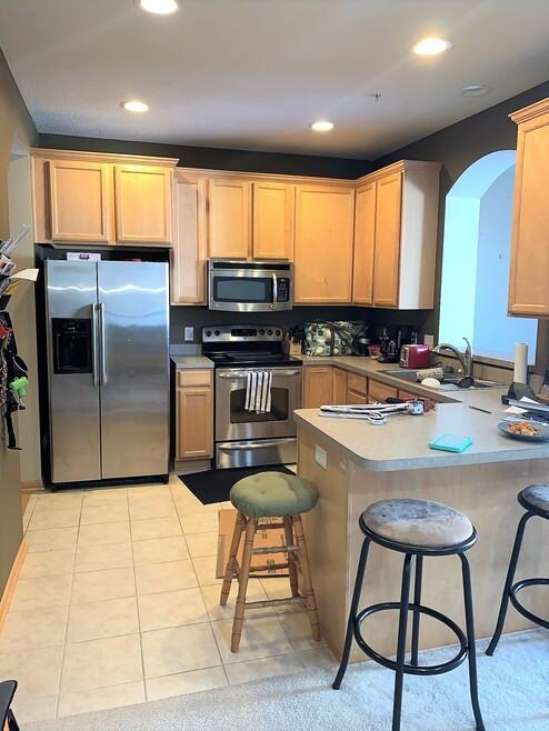 7507 Parkridge Ln - Photo 3 of 21
