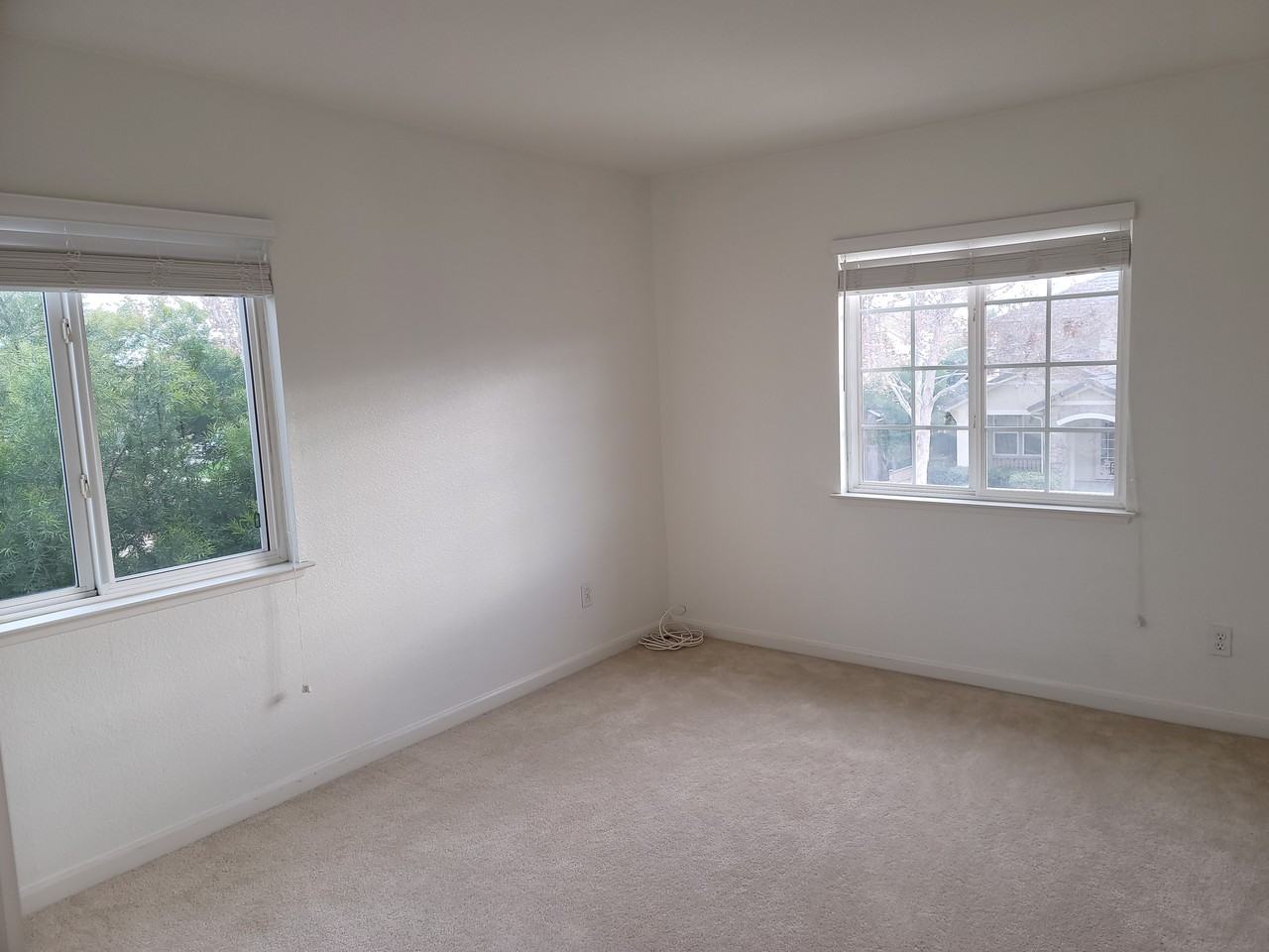 1439 Hunter Creek Dr #NA - Photo 3 of 5