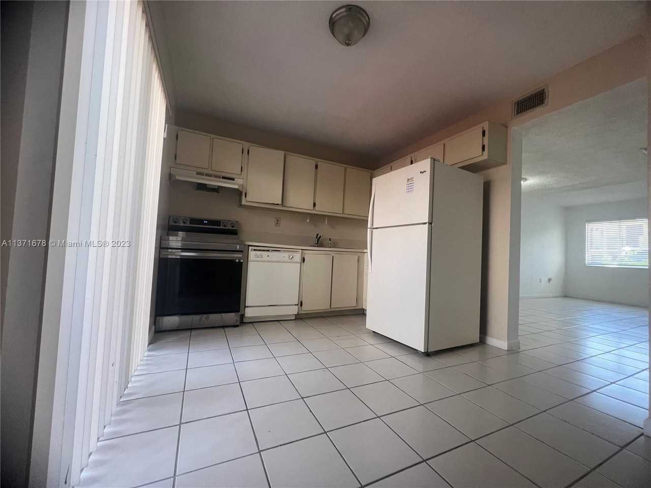 8261 Nw 5th Ter #329 - Photo 4 of 11