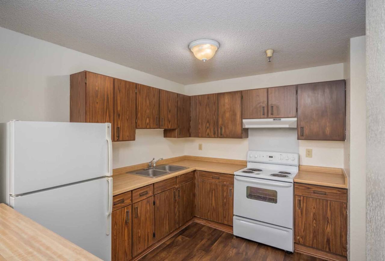 Heritage House - Photo 2 of 19