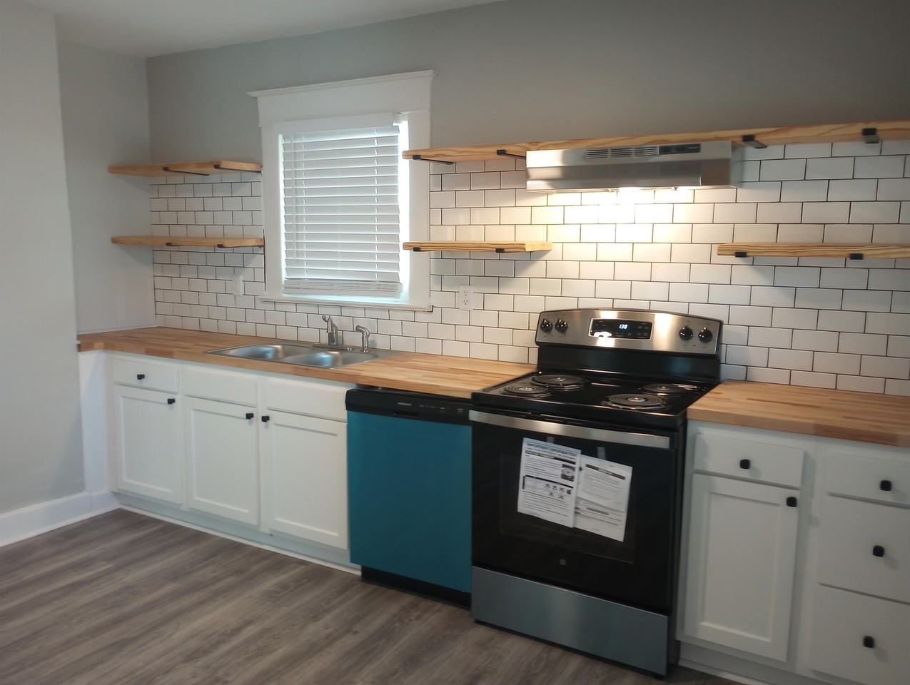 218 N Hickory St #1 - Photo 3 of 20