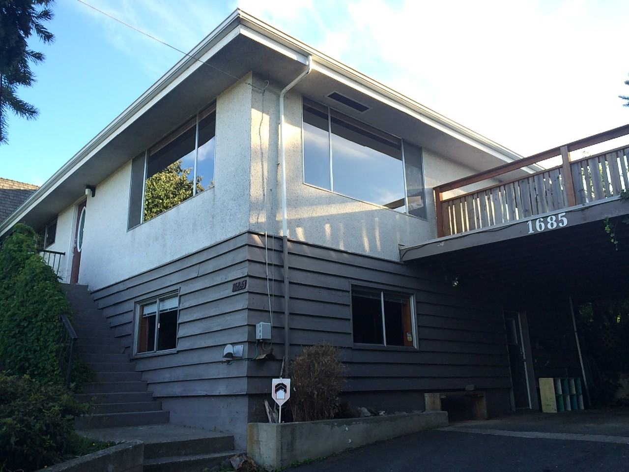 1685 Brierley Hill, Nanaimo, BC V9S 3X9 4 Bedroom House for 3,200