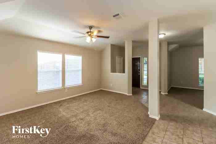 1534 Martin Lake Dr - Photo 3 of 15