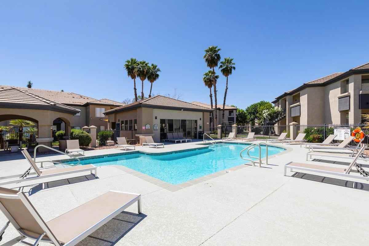 6515 W Mcdowell Rd - Photo 6 of 15