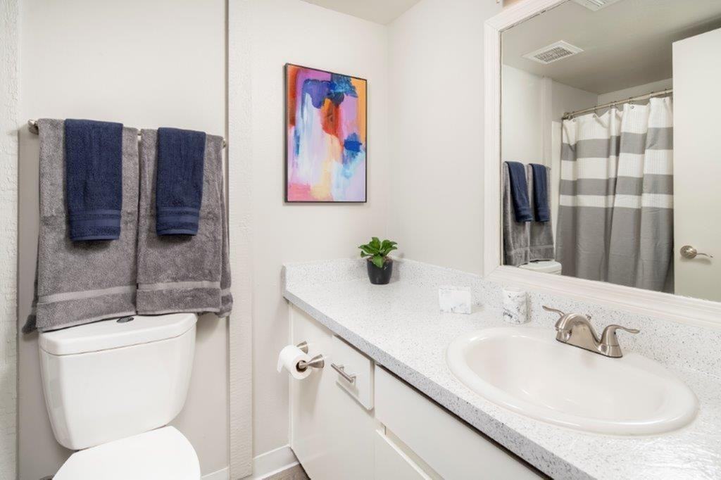 7077 W Mcdowell Rd - Photo 3 of 5