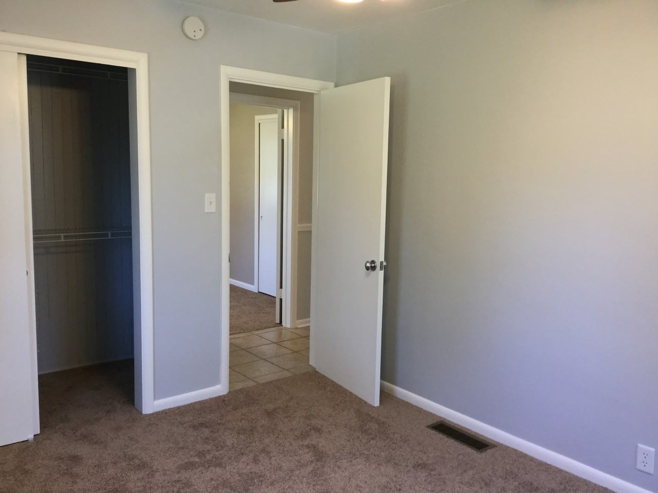 565 E Chadwick Dr #NA - Photo 3 of 18