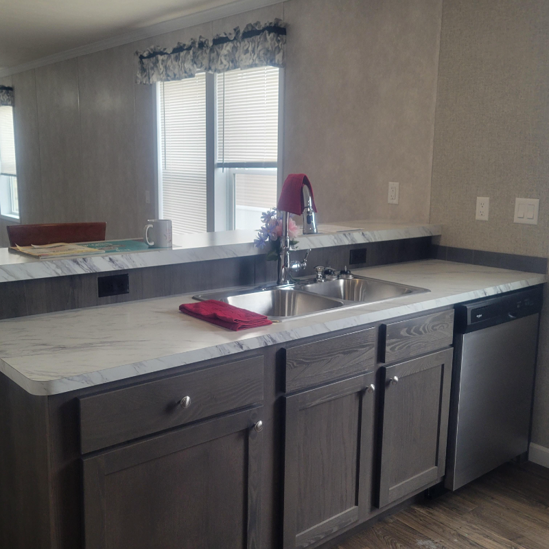 209 Golfview Ct - Photo 2 of 33