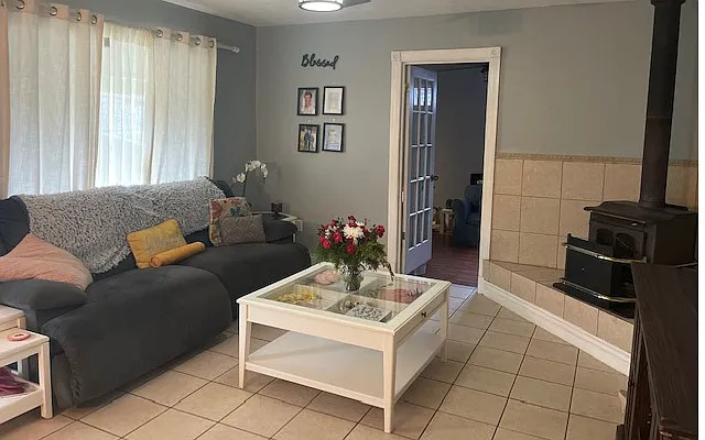 190 Sw Burnett Ln - Photo 2 of 22