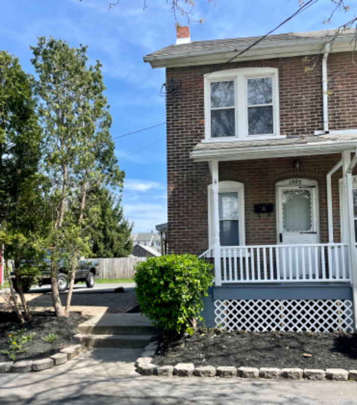 1523 Cedar St - Photo 2 of 18