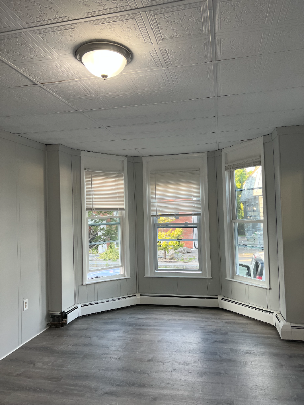 209 Stackpole St #1 - Photo 3 of 15