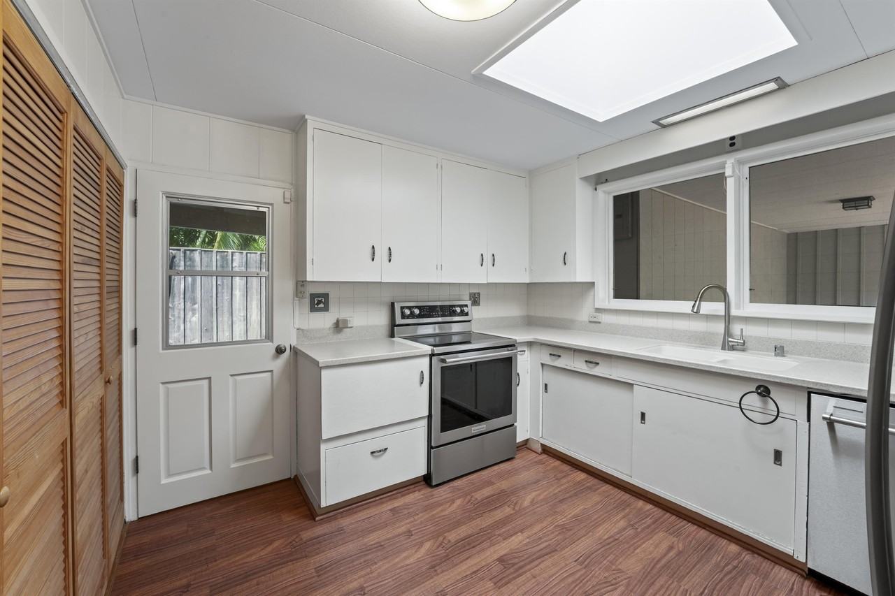 115 Ohana St #1 - Photo 7 of 44