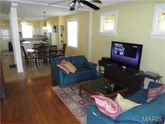 2303 Marconi Ave - Photo 2 of 6