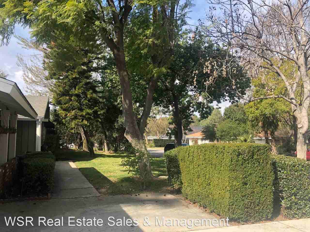 2558 Elsinore Rd - Photo 3 of 34