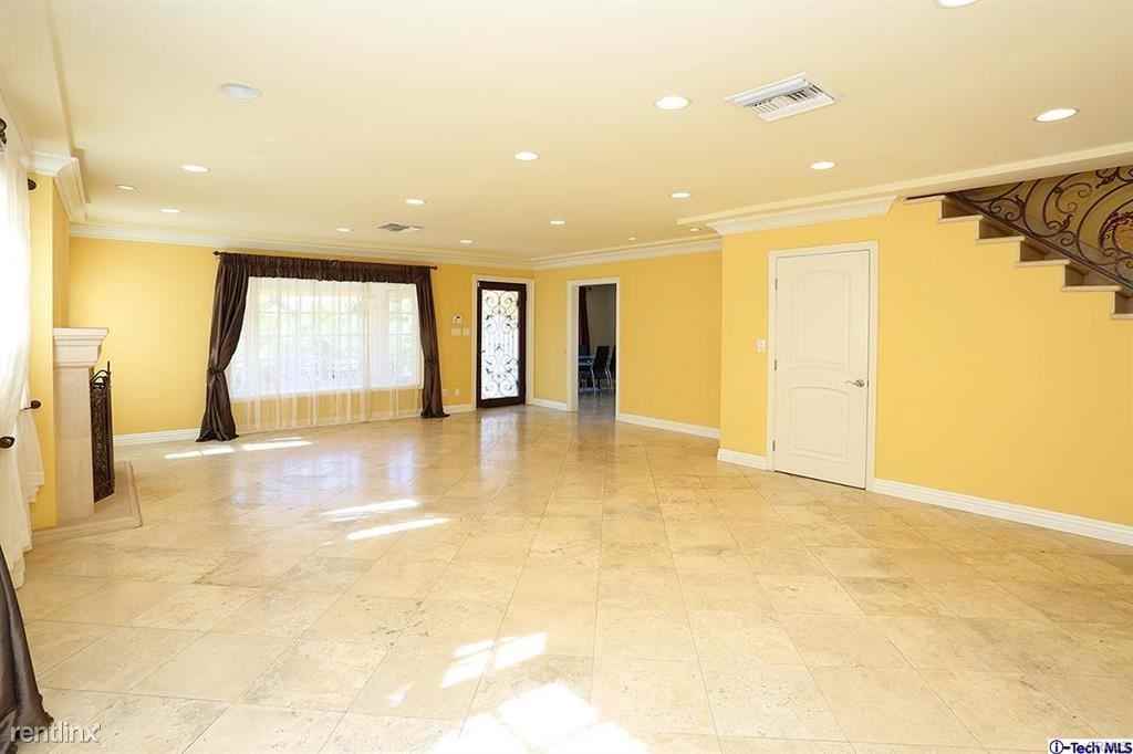 430 N Bel Aire Dr - Photo 2 of 10