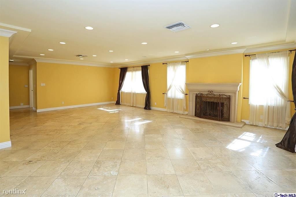 430 N Bel Aire Dr - Photo 3 of 10