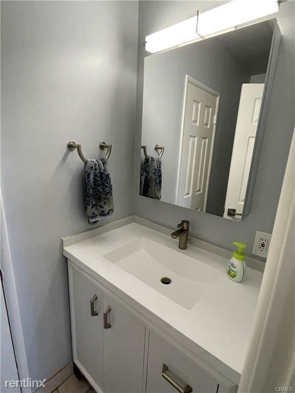 2049 W 185th St - Photo 3 of 10