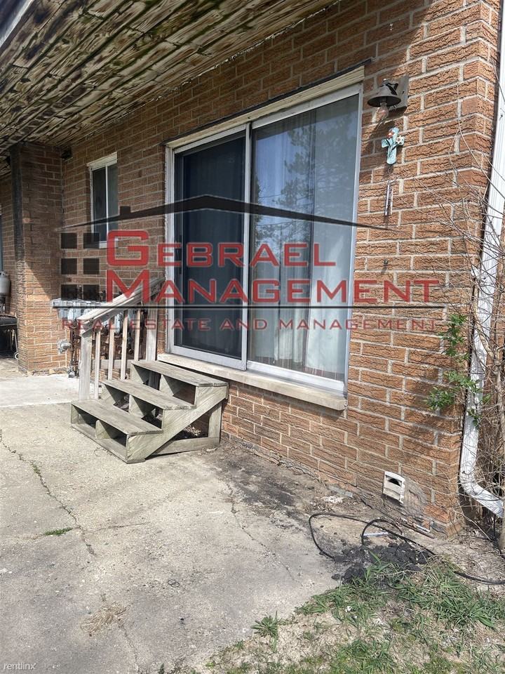 3469 Ridgecliffe Dr. - Photo 2 of 9