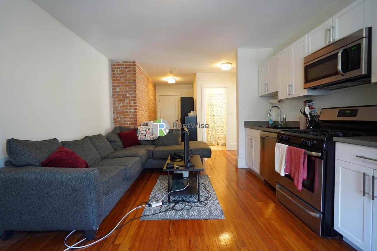 83 Harvard St #29 - Photo 2 of 15