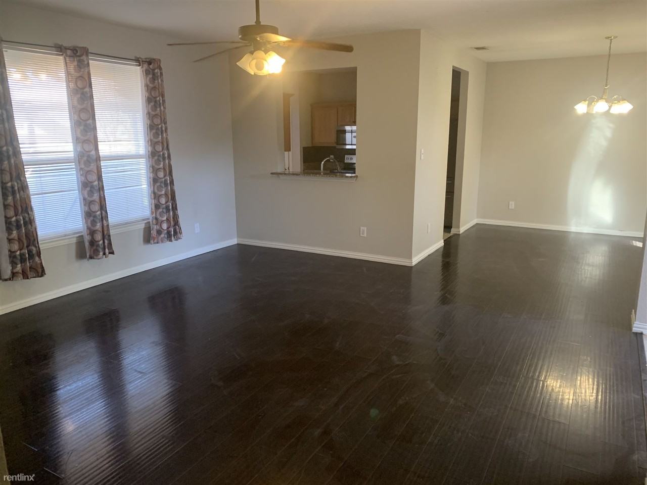 1390 Roan Dr - Photo 3 of 18