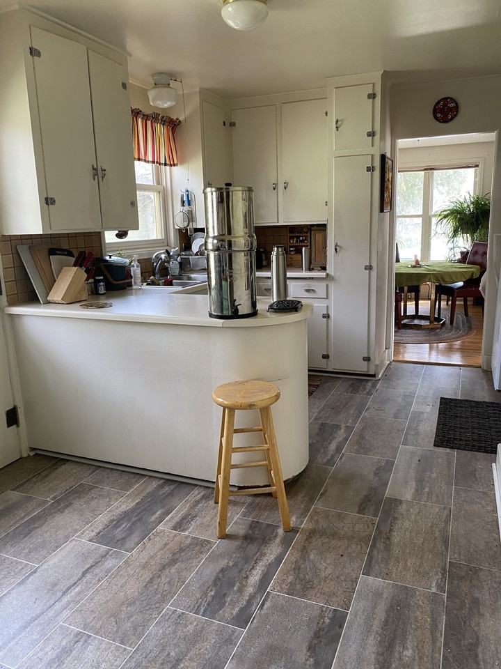 211 W Simpson St - Photo 5 of 12
