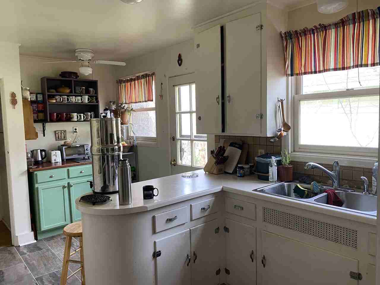 211 W Simpson St - Photo 6 of 12