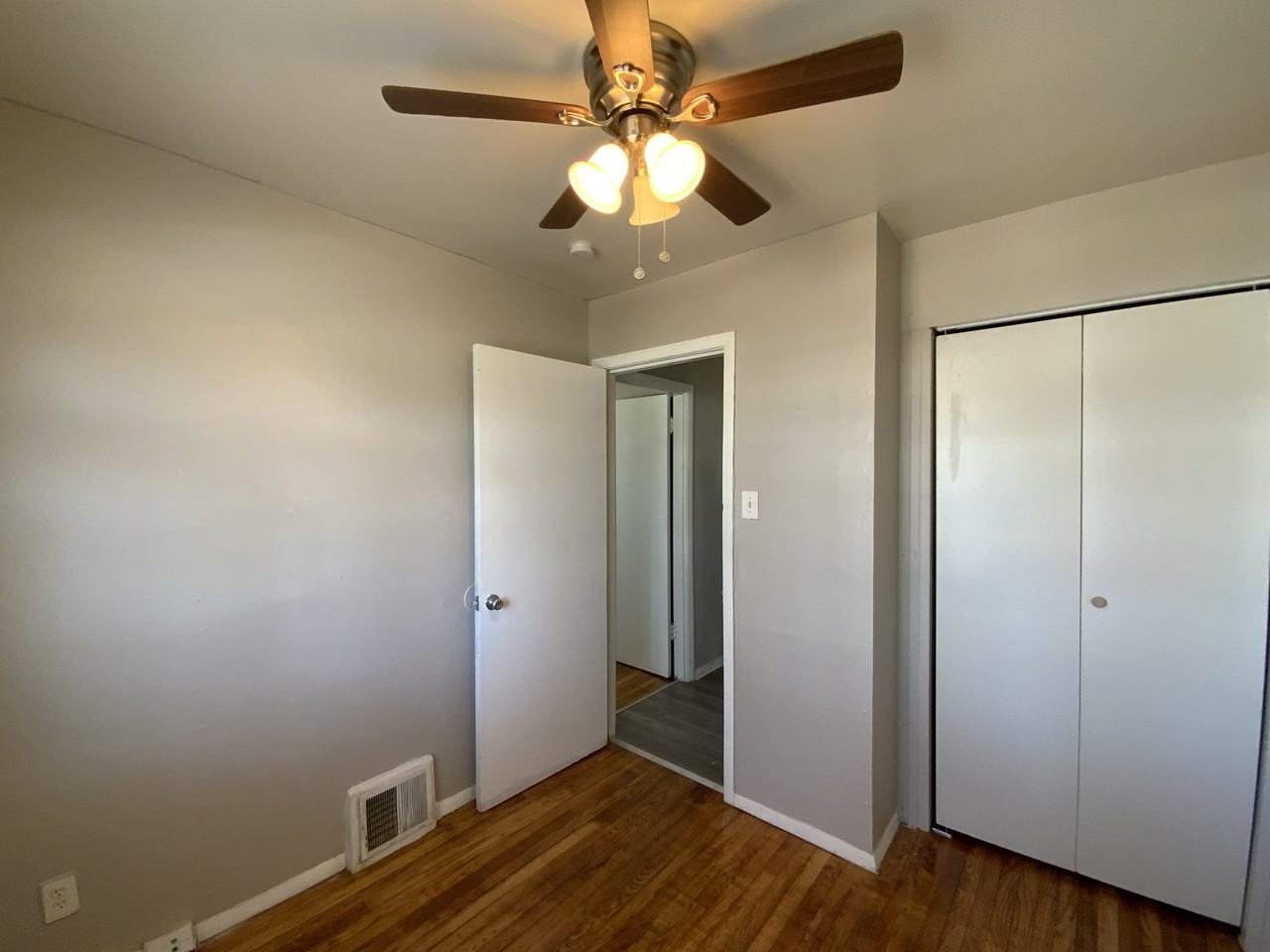 5626 Holborn Dr - Photo 3 of 7