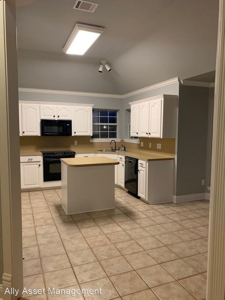 5756 Gold Crest Dr - Photo 2 of 15
