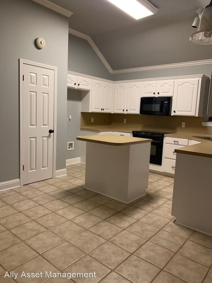 5756 Gold Crest Dr - Photo 3 of 15