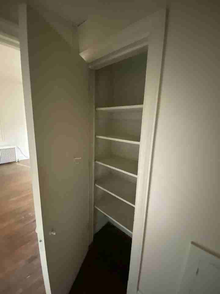 410 S George St #2F - Photo 2 of 17