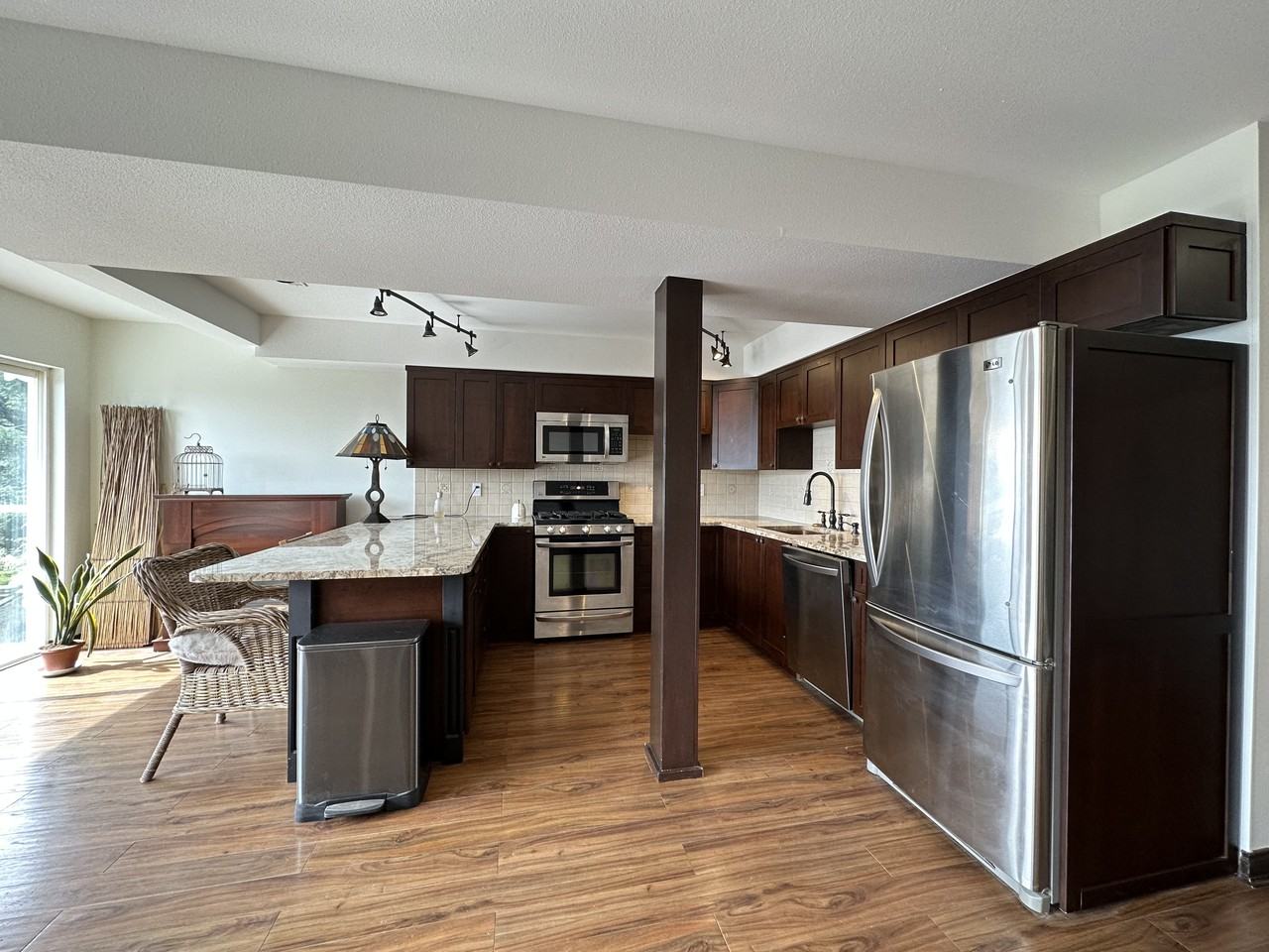 14717 McDonald Avenue - Photo 4 of 12