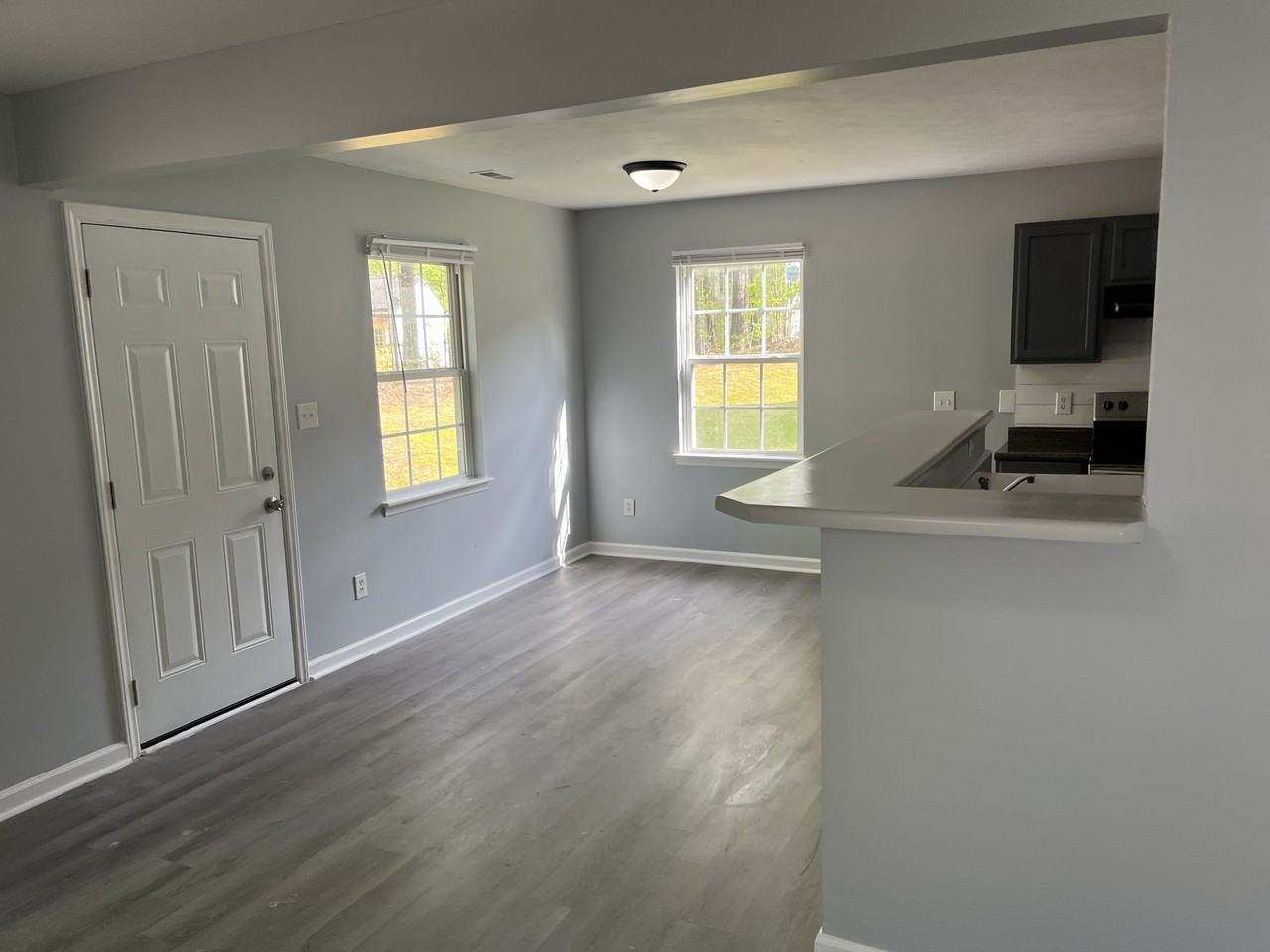 408 Gladstone Dr #1 - Photo 4 of 28
