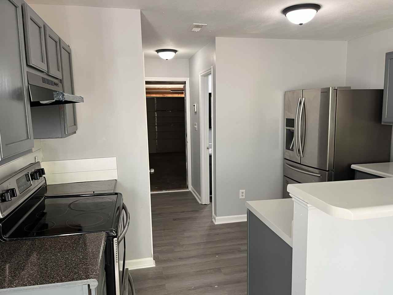 408 Gladstone Dr #1 - Photo 7 of 28