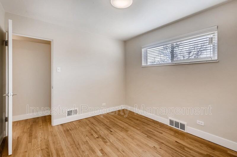 4247 Shoshone St - Photo 6 of 12