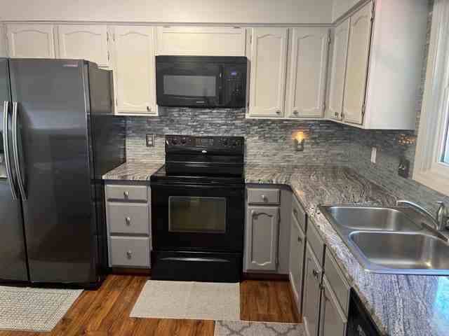 15118 Lincoln Cir #NA - Photo 3 of 11