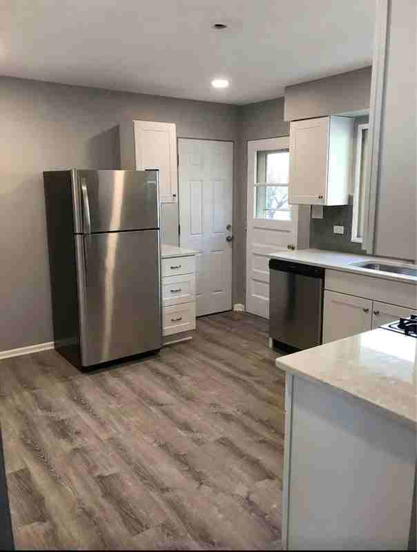 4934 Prospect Ave - Photo 2 of 8