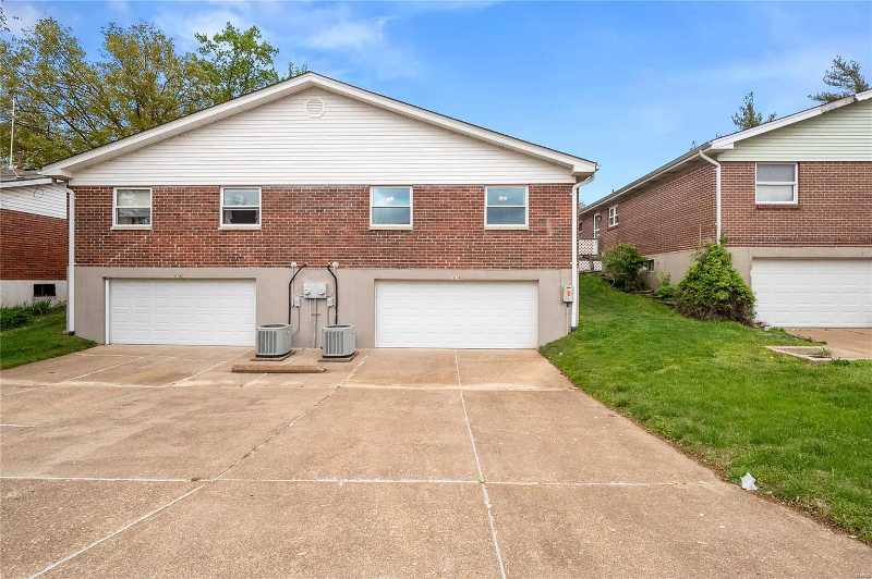 10142 Buffton Dr - Photo 2 of 3