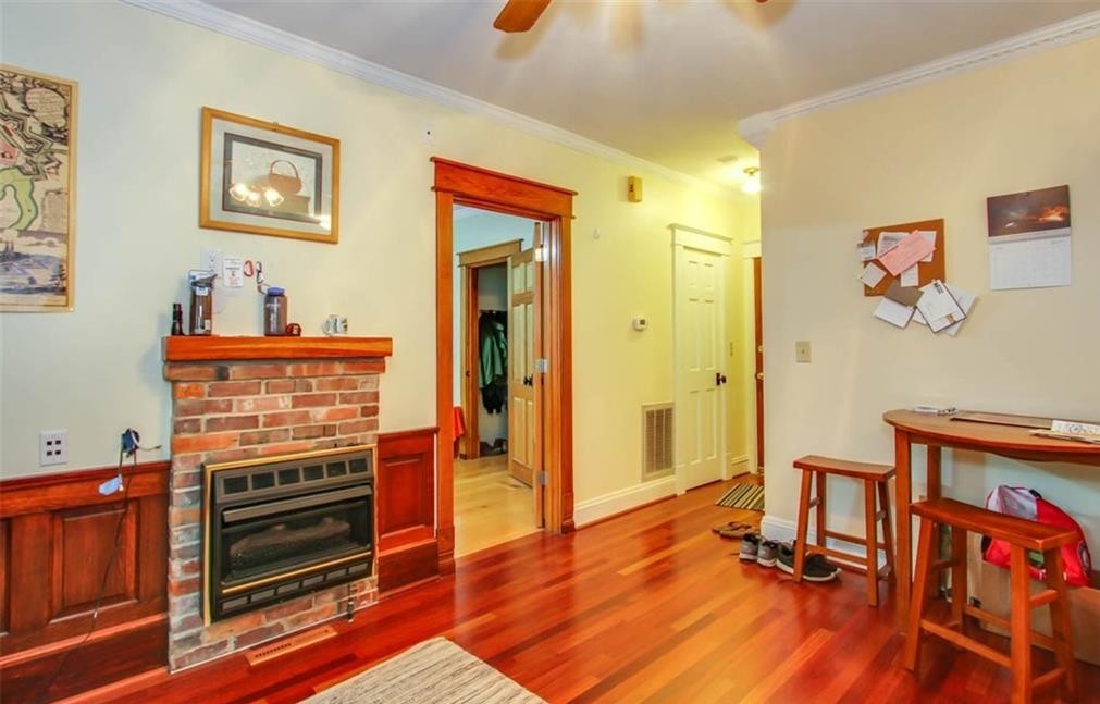 632 Raleigh Ave #7 - Photo 3 of 10