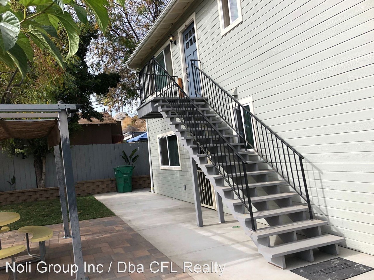 1074 Sumner Ave - Photo 2 of 21